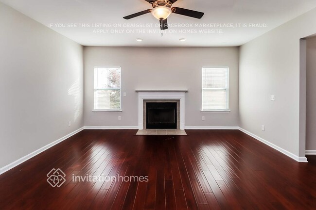 Building Photo - 8112 Dumphries Dr