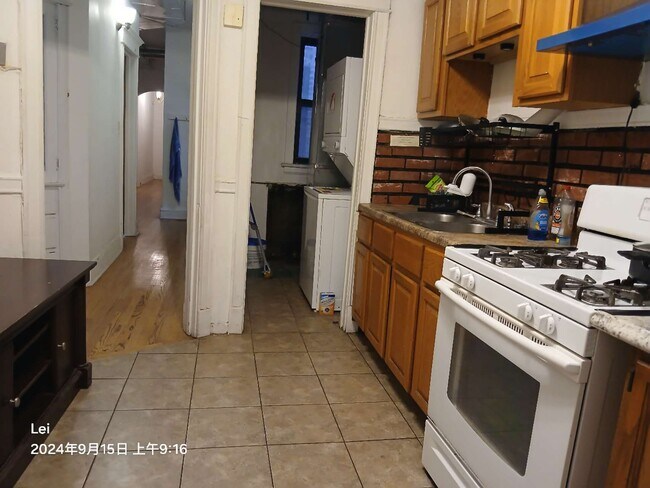 Foto del edificio - 1415 E 52nd St