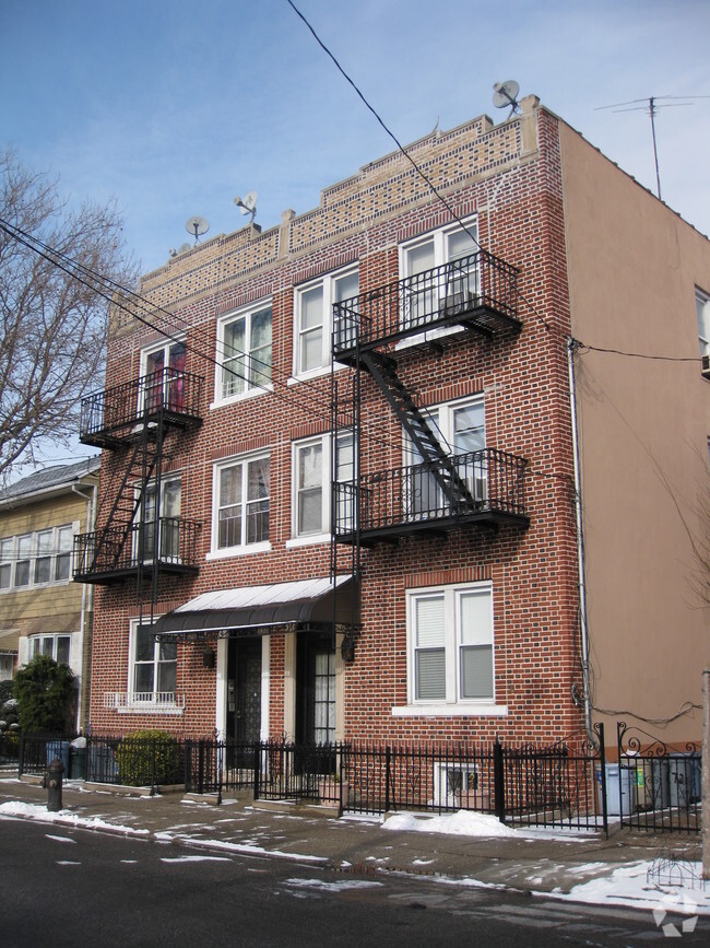 Building Photo - 1429 72nd St