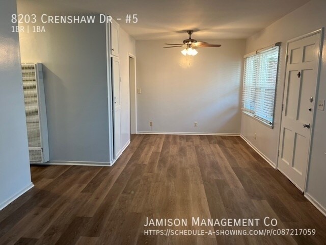 Foto del edificio - 8203 Crenshaw Dr