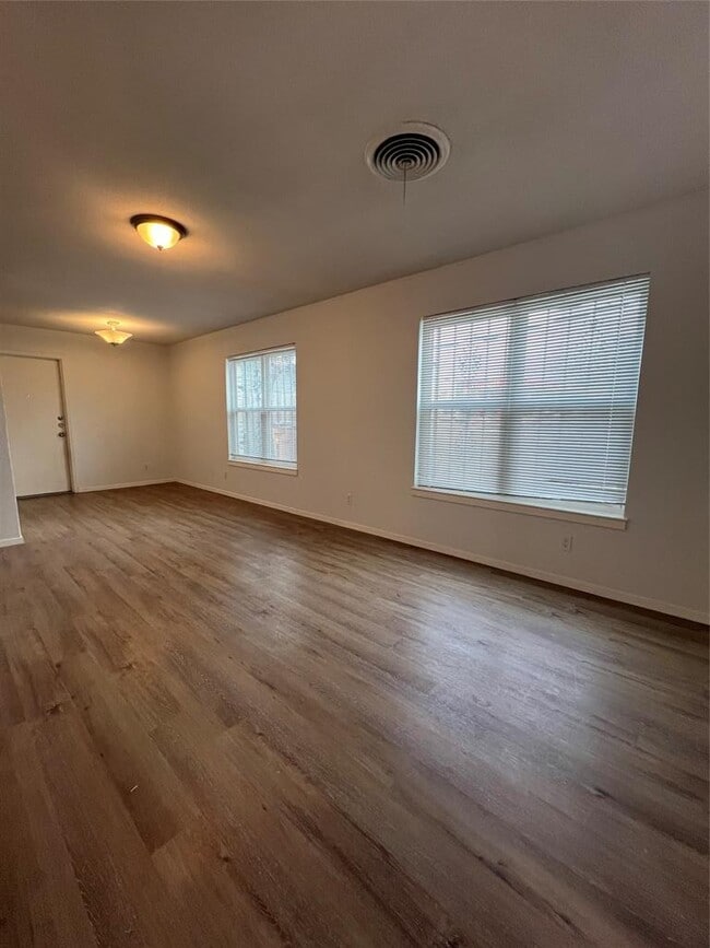 Building Photo - 6003 Cameron Rd