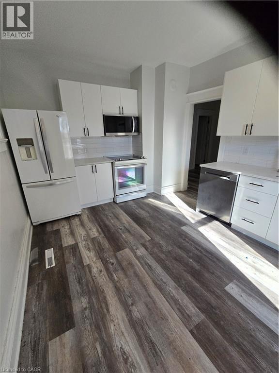 Photo du bâtiment - 90 Kent St S