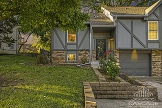 Building Photo - 14123 W 88th Pl