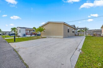 Building Photo - 11831 Bay Pl
