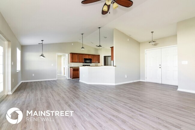 Foto del edificio - 2226 Bluebird Ave