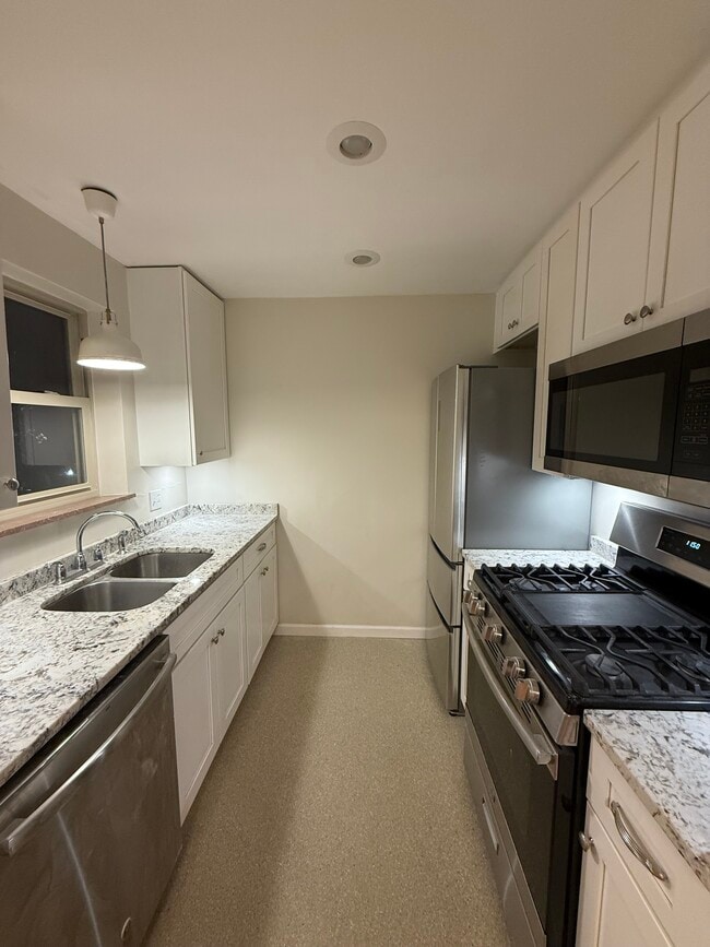 Building Photo - 6603 Bantry Ave