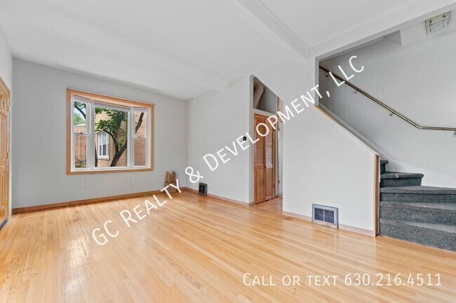 Building Photo - 314 Custer Ave