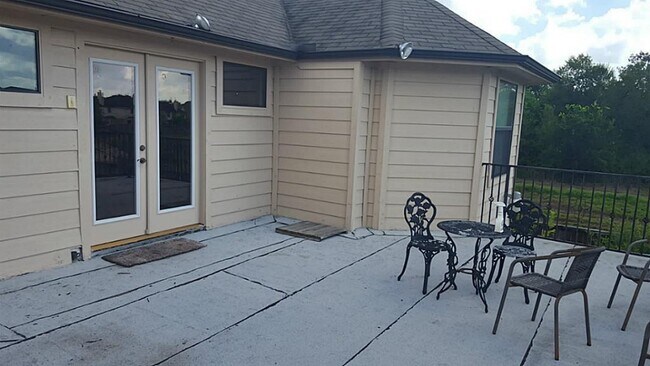 Foto del edificio - 4203 Crescent Ln