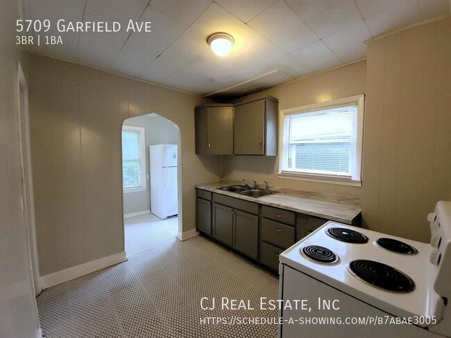 Building Photo - 5709 Garfield Ave