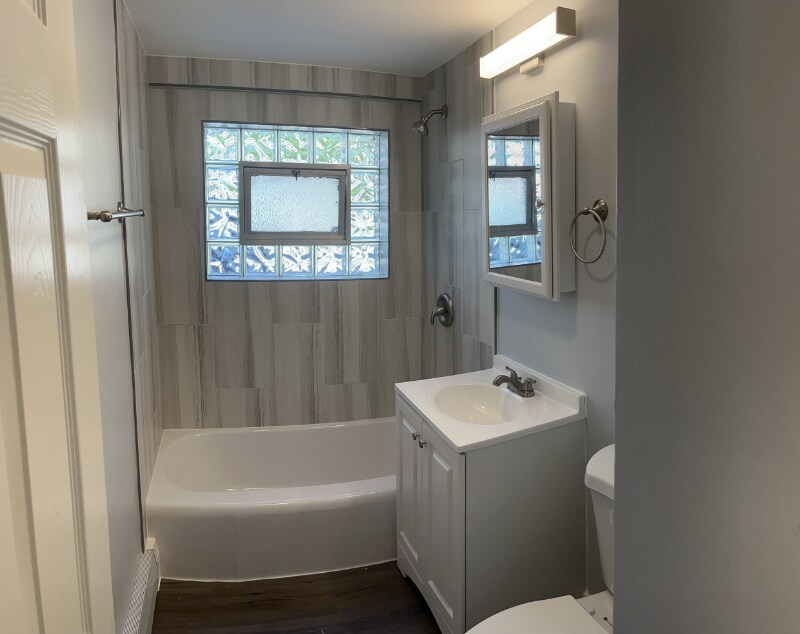 Foto principal - 10449 S Hale Ave