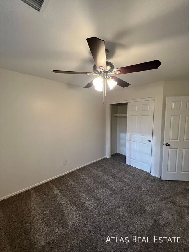 Building Photo - 30427 North 42nd Pl