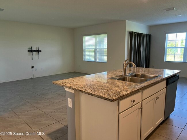 Foto del edificio - 1371 McFarland Dr