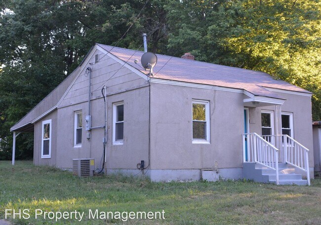 Building Photo - 3 br, 1 bath House - 900 W Minota Street