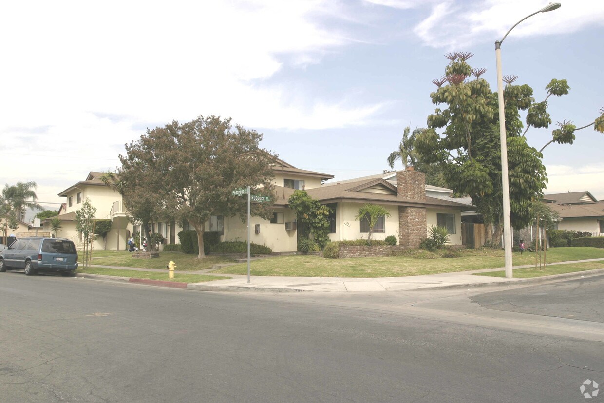 Building Photo - 629 E Ruddock St