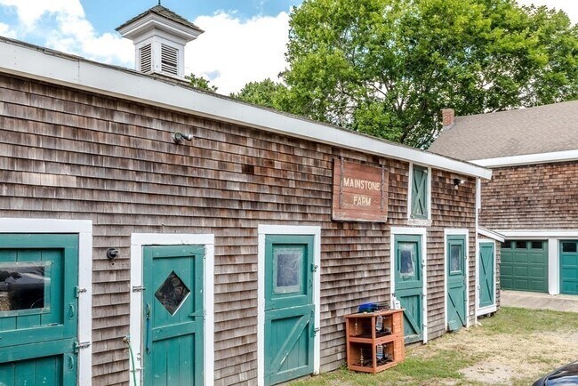 Foto del edificio - 89 Old Connecticut Path