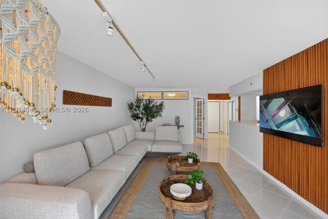 Foto del edificio - 2401 Collins Ave