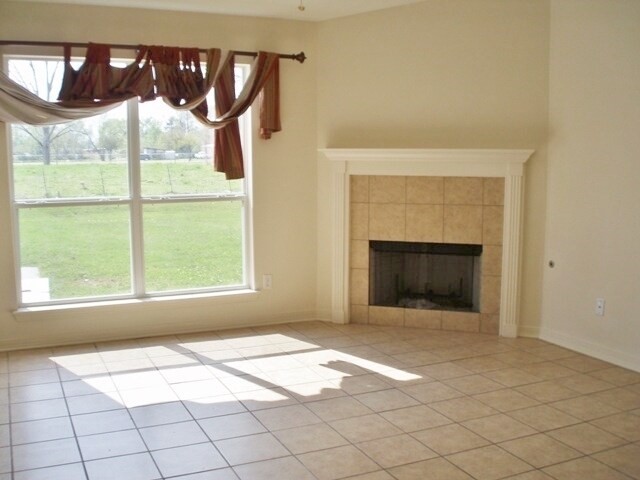 Foto del edificio - 4 br house in Prairieville!