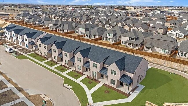 Building Photo - 1313 Eureka Spgs St