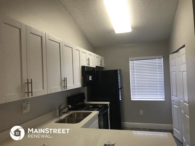 Foto del edificio - 20330 NW 36th Ct
