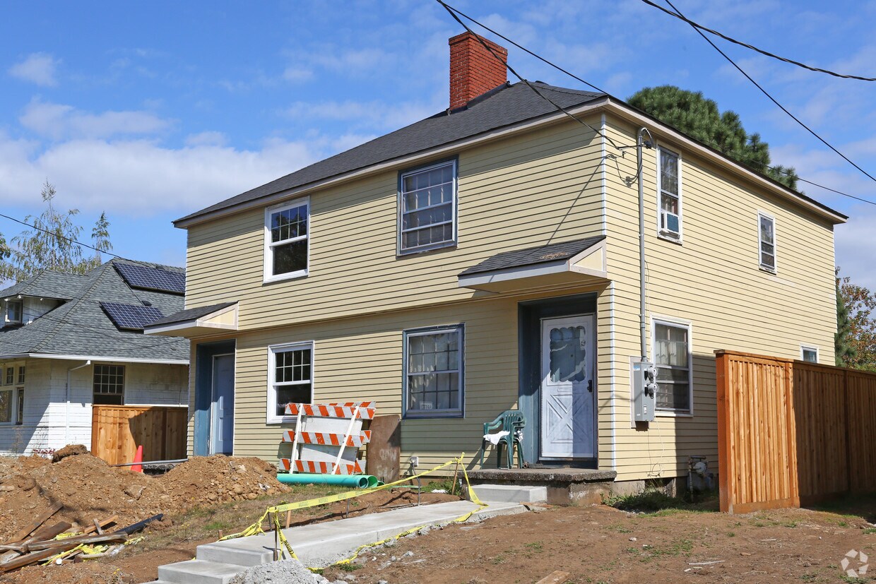 Primary Photo - Ainsworth Vintage Apartments (2)