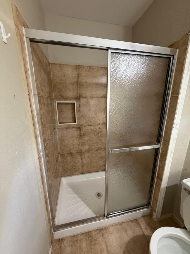 Foto del edificio - 3304 Hanover Dr