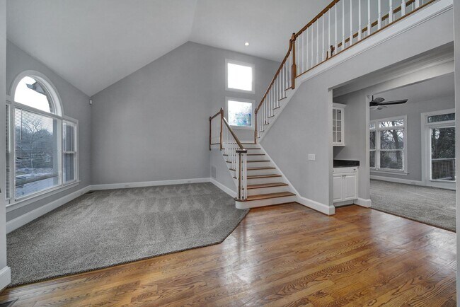 Building Photo - Spacious Four Bedroom Home!