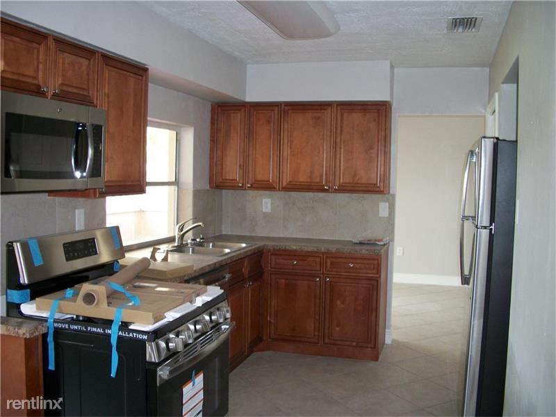 Foto del edificio - 8631 NW 24th St