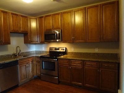 Building Photo - 1048 24th Ave SE