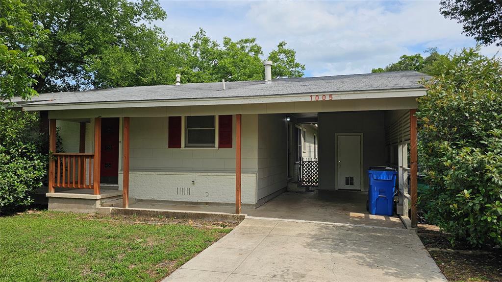 Primary Photo - 1005 Cecelia St