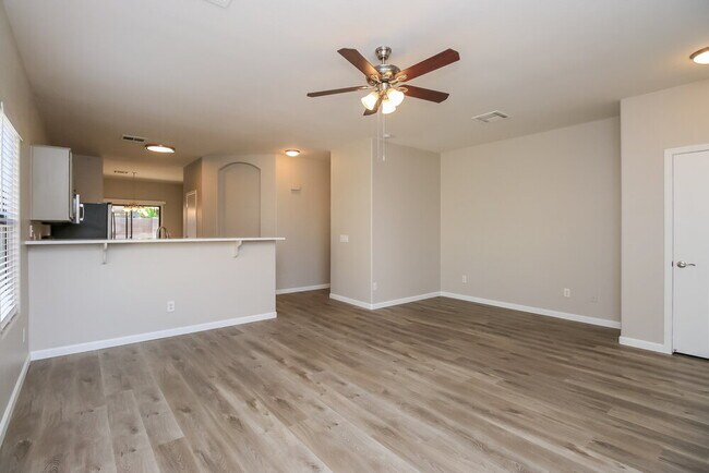 Foto del edificio - 2593 S Powell Rd