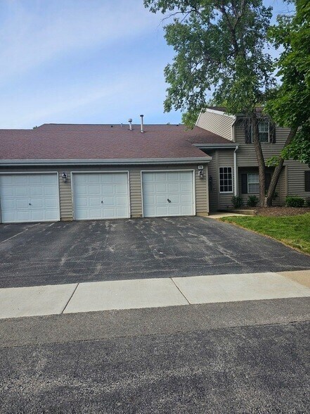 Foto principal - 78 N Victoria Ln