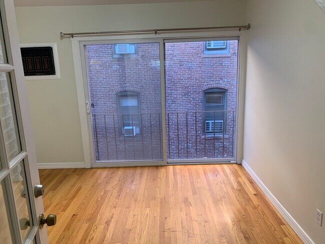 Foto del edificio - 41 Symphony Rd