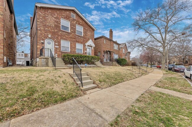 Must See Apartment! - 4956 Potomac St