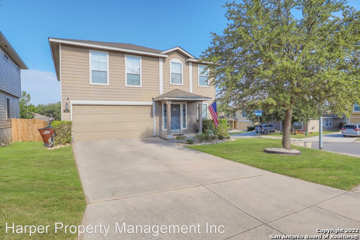 3 br, 2.5 bath House 265 Perch Manor House Rental in San Antonio