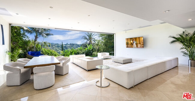 Foto del edificio - 1466 Bel Air Rd