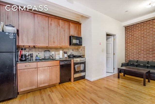 Building Photo - 66 Maspeth Ave