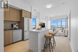 Building Photo - 20-720 Shore Breeze Dr