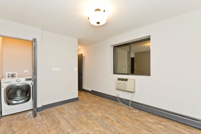 Foto del edificio - 515 W Wrightwood Ave