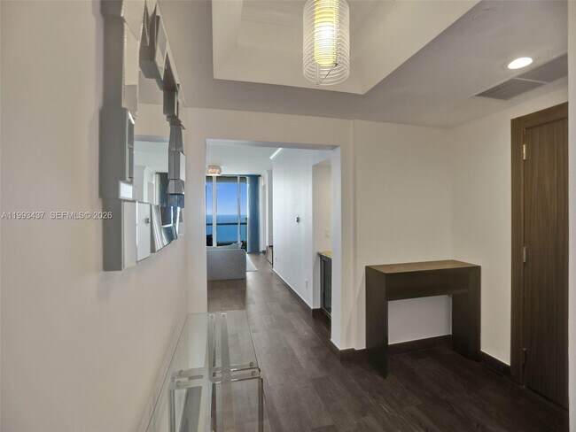 Foto del edificio - 17875 Collins Ave