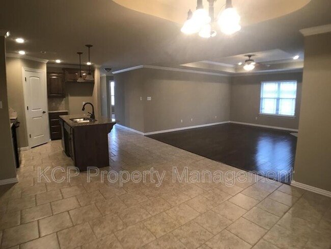 Building Photo - 6105 Red Cedar Cir