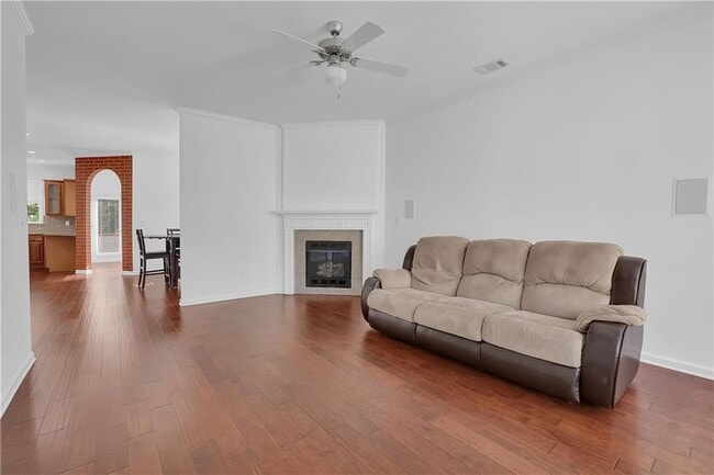 Building Photo - 381 Grayson Way