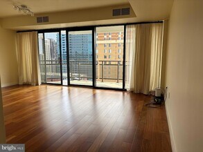 Building Photo - 1530 Key Blvd