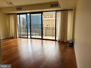 Building Photo - 1530 Key Blvd
