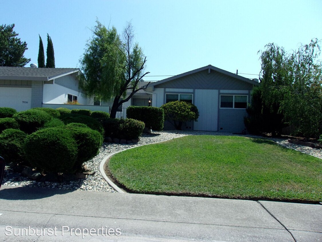 3 br, 2 bath House 7016 Burnham Dr. House Rental in Citrus Heights