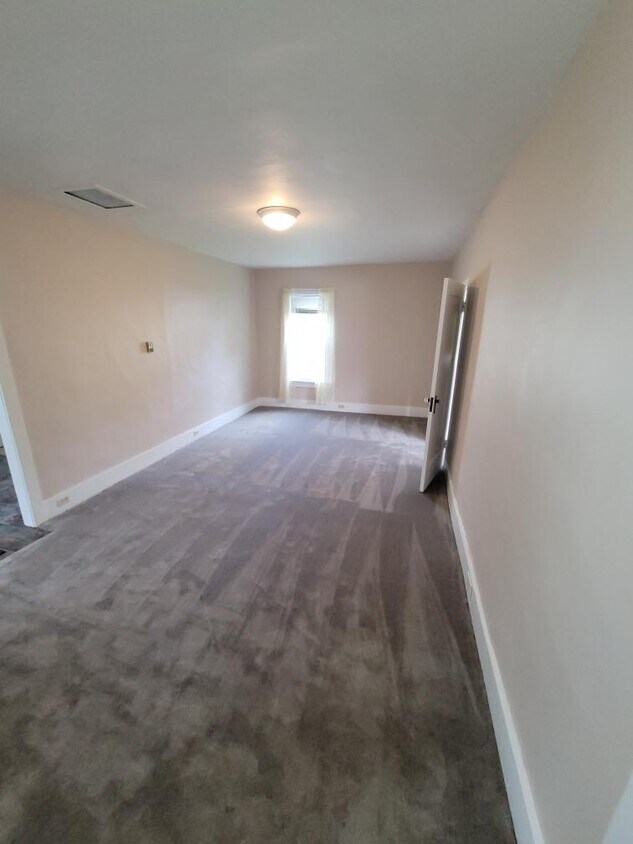 35 Chautauqua St, Fredonia, NY 14063 House Rental in Fredonia, NY