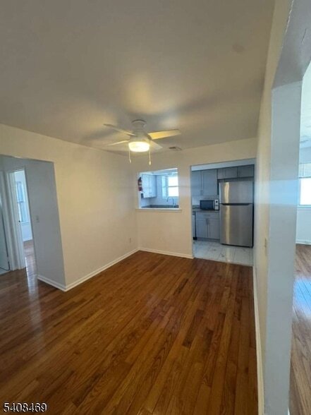 Building Photo - 1007 Unicorn Way