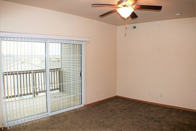 Building Photo - $975 | 2 Bedroom, 2 Bathroom Condo | Suble...