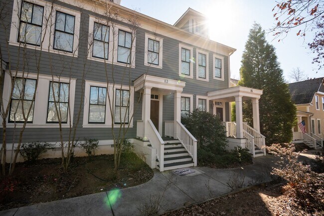 Foto del edificio - 83 Charter Oak Dr