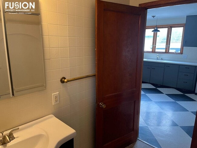 Building Photo - 61 Front St