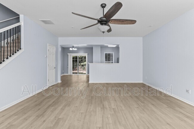 Building Photo - 2806 Deerwood Ln